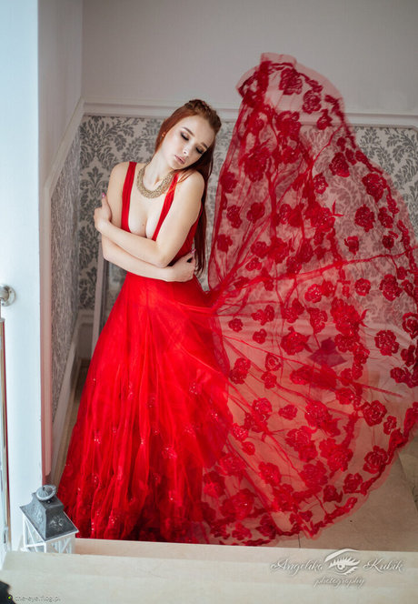 xborderline beautiful actress image