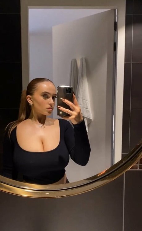 asian petite onlyfans perfect pics