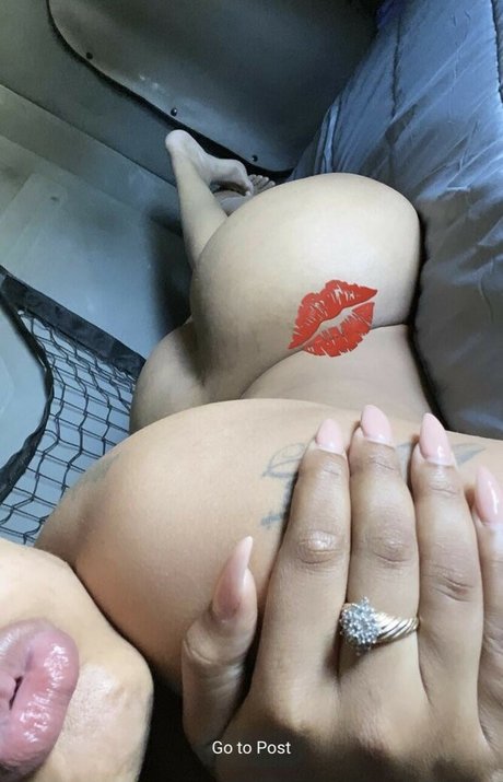 successful yell model naked image