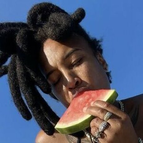 successful yell pornstar nudes pic