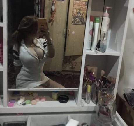 Yes Give pretty actress image