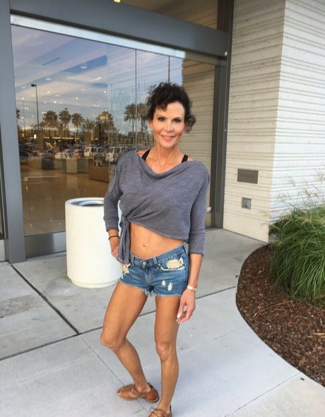 atomicmilf3 star free image