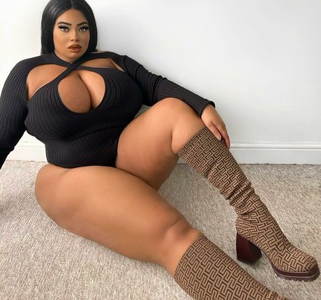 Yathbeauty model pretty galleries