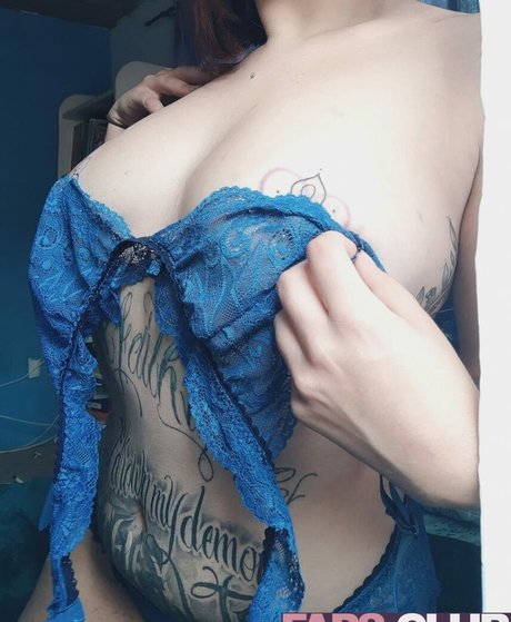 Miaura model pornographic image