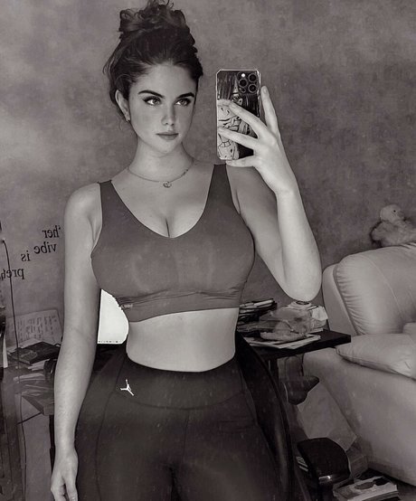 blonde natural onlyfans pretty pic