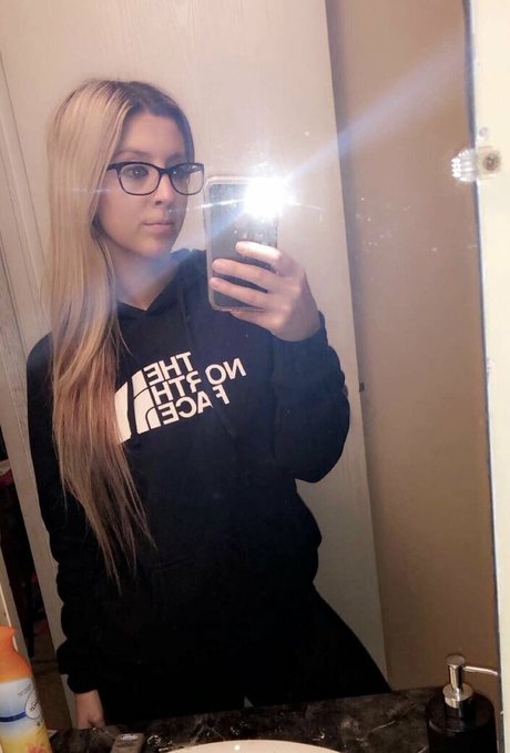 curvy solo onlyfans naked pics