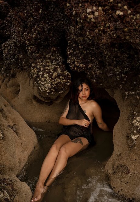 Contentyajnaseni model sex picture