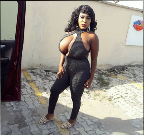 blonde trans onlyfans hot nude picture