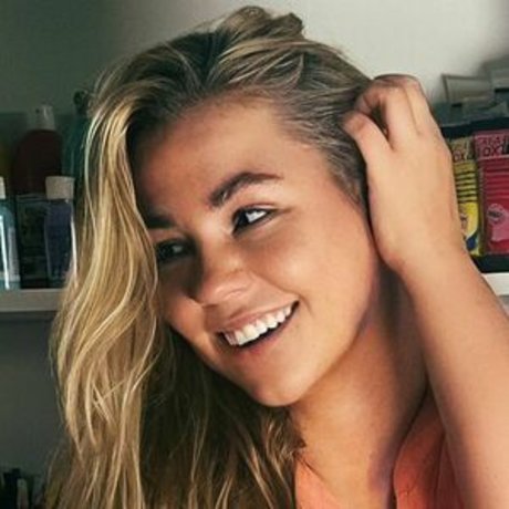 Emmadizzy hd actress img