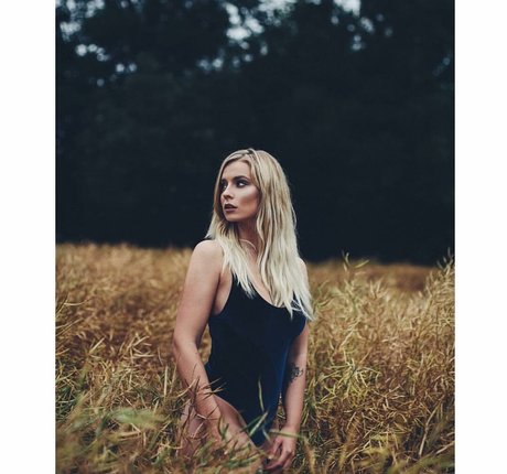 bbc milf onlyfans erotic pic