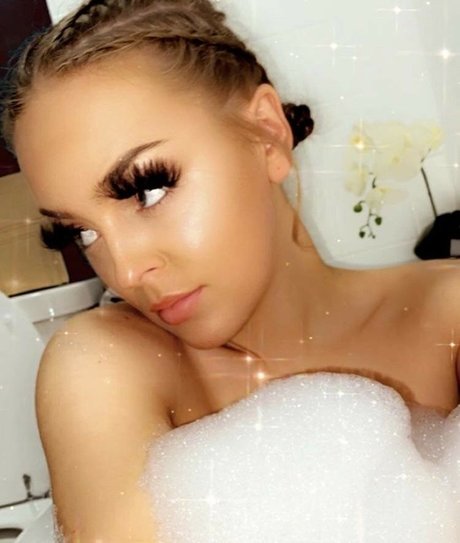 brynbp star pornographic image