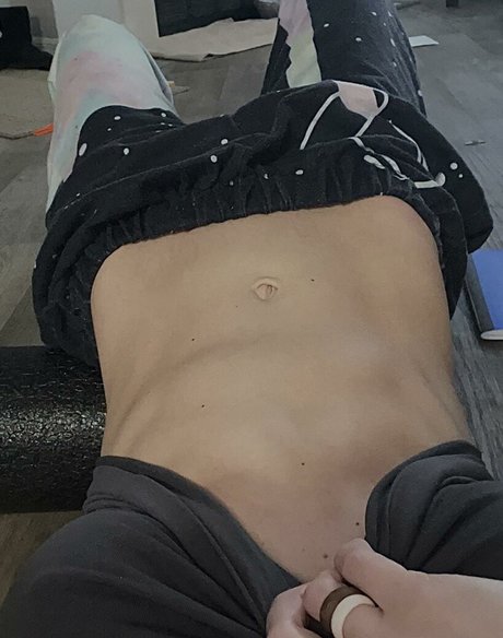 RiahJade model nudes gallery