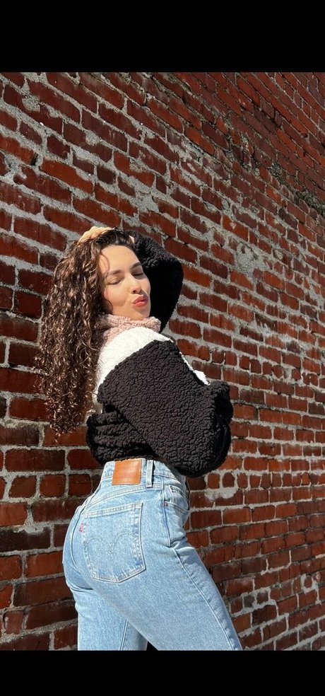 Sweetbutsassyari free model images