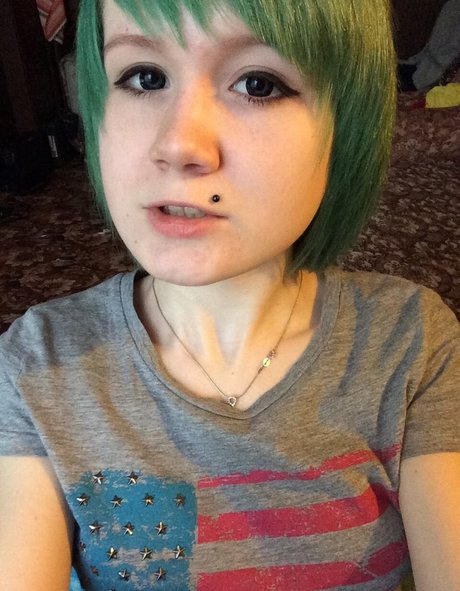 teen young onlyfans perfect photos