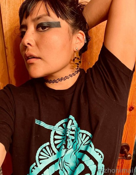 nizhonimaii sexy pornstar picture