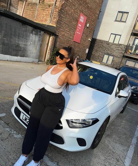 naughtybabeoxo art pornstar img