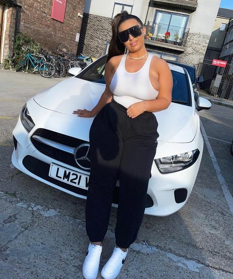 popular trans onlyfans hd pictures