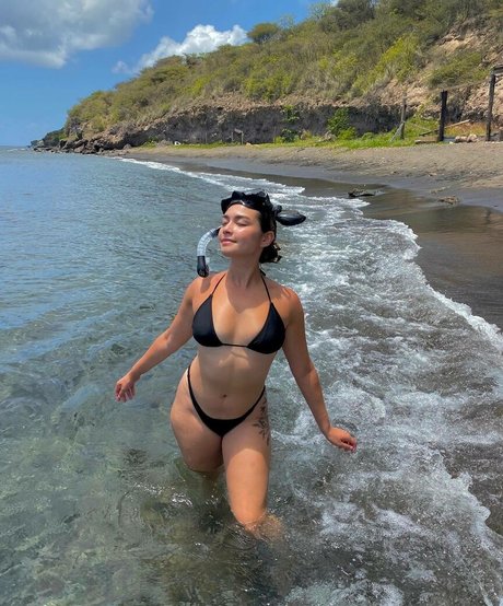 POISONIVA pornstar pretty pics