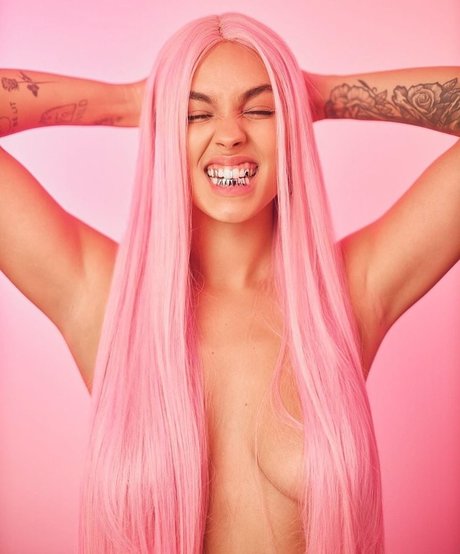 Neomi Attal beautiful pornstar galleries