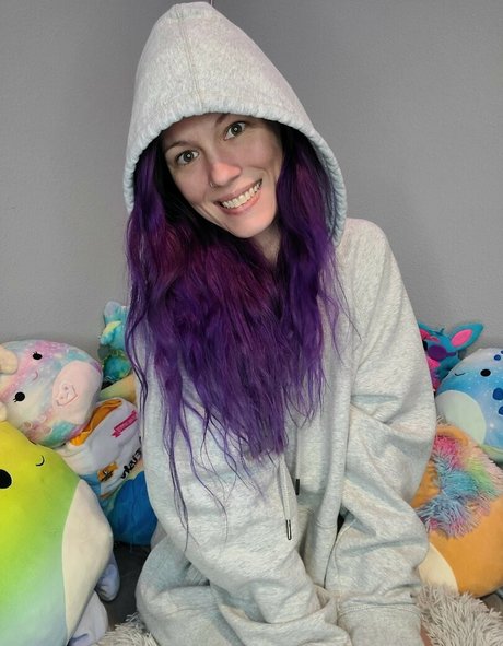 xo emmarose naked actress pic