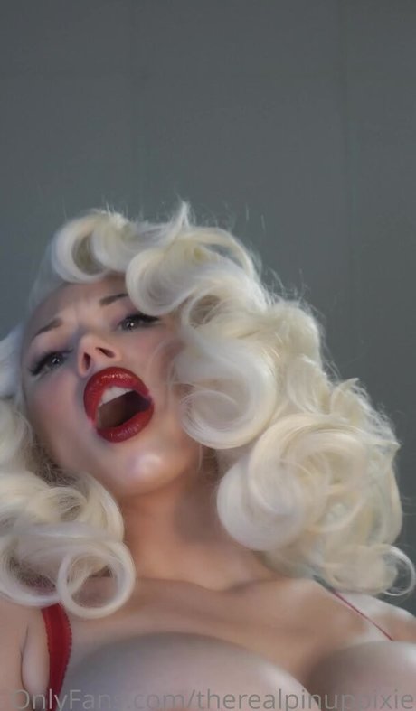 Pineup Pixie model photo