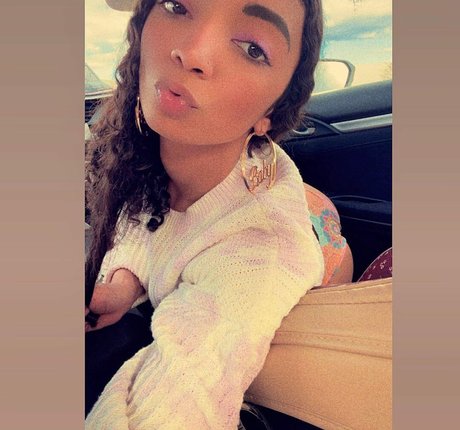 Kelsey Griffin model porn pictures