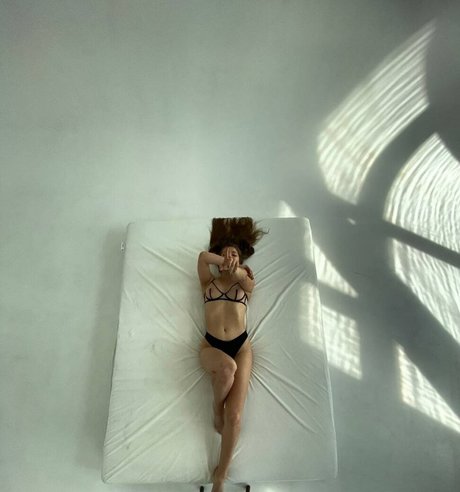 Alla Mill star hot gallery