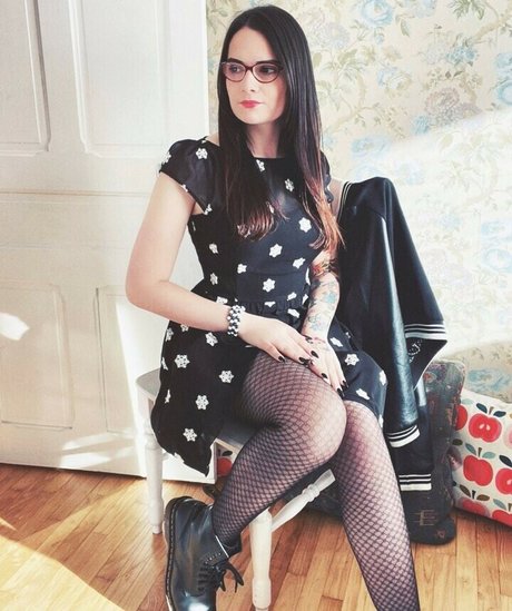 Laura Badler nice star photo