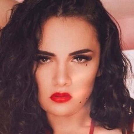 Laura Badler adult actress pictures