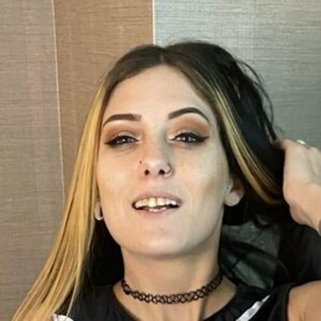 Mia Sins xxx actress archive