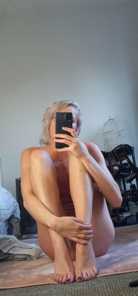 amateur wife onlyfans adult pic