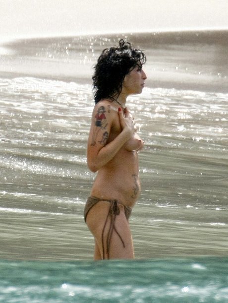 Amy Winehouse sex star photo