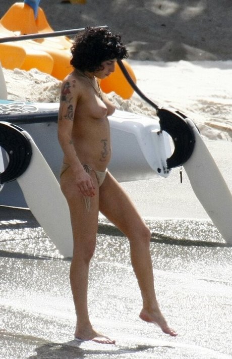 Amy Winehouse pornstar xxx img