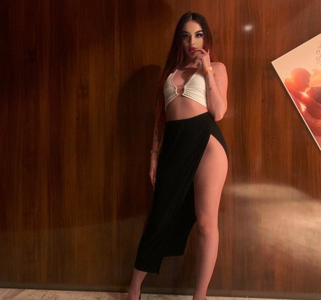 medusa xxx pornstar exclusive images