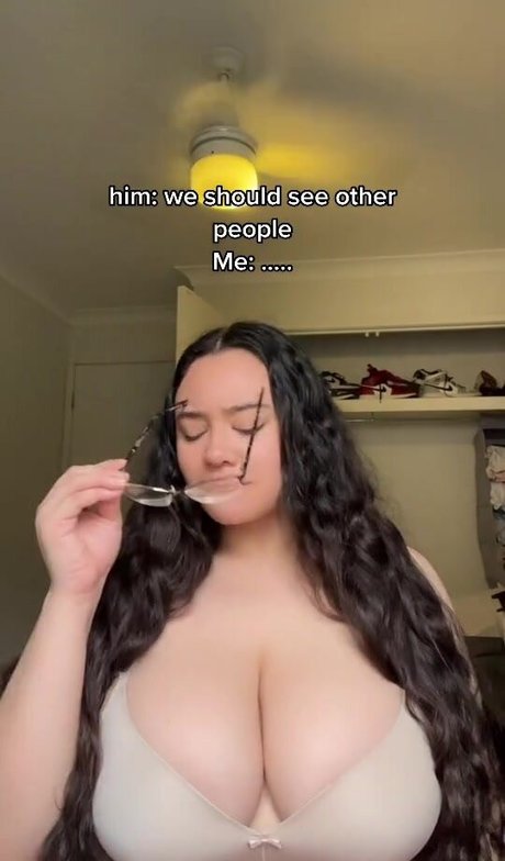 Carragh Mahuika adult star image