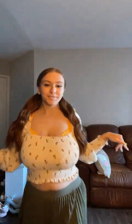 arianna perez xxx model image