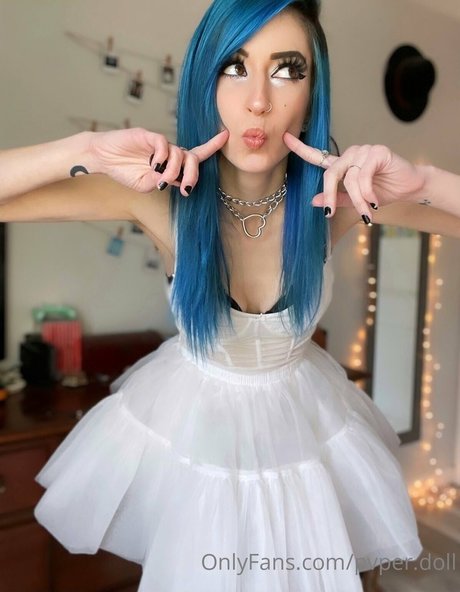 Paper doll Best Profile Photo