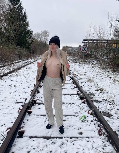 Babychar17 nice actress picture