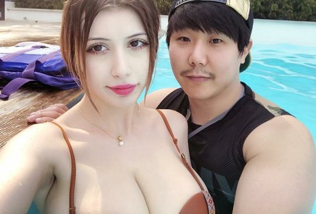 Gym Couple exclusive model image