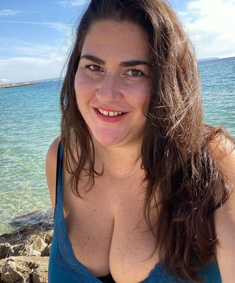 Caliope model pretty img