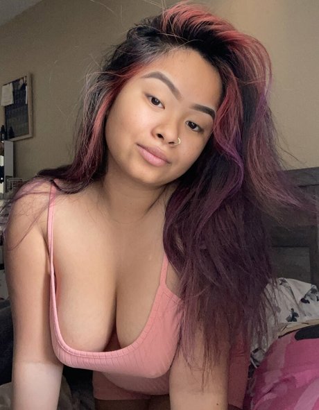 ellyylovess sexy model pic