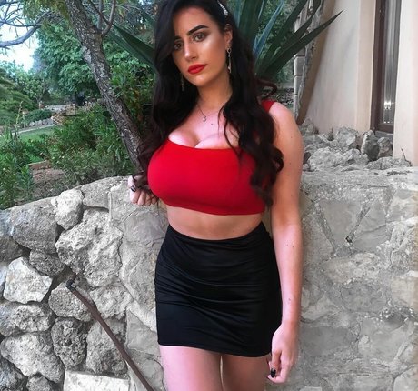 curvy solo onlyfans free naked photo