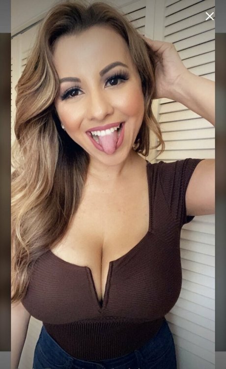 Adriana Noriega model images