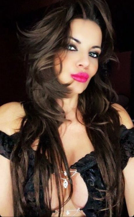 MissAnnabel pretty pornstar pictures