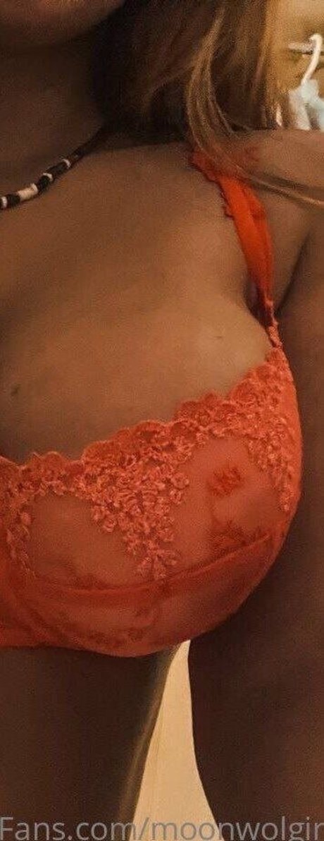 Moon Wolf Girl nice pornstar image