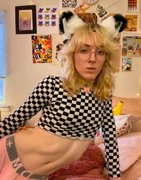 Molly Doll pornstar adult picture