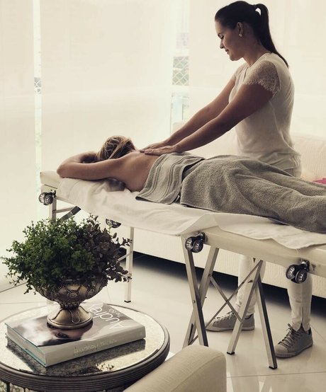 Roberta Carbonari Muzy model free image