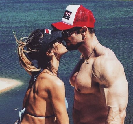 Roberta Carbonari Muzy model hot img