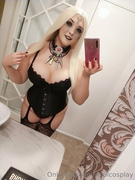 Roxii Cosplay nudes star img