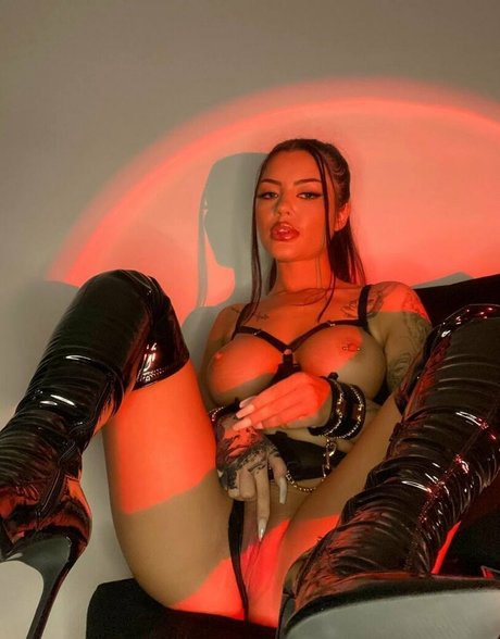 ChloeLorraineHorton sexy pornstar photo